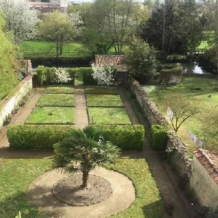 Les Jardins De La Seugne Apartamento Jonzac Exterior foto