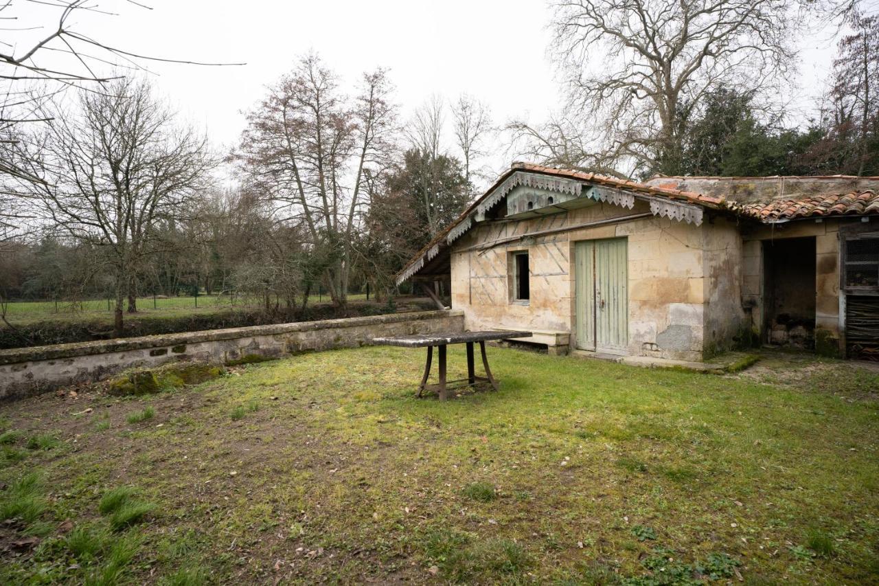 Les Jardins De La Seugne Apartamento Jonzac Exterior foto